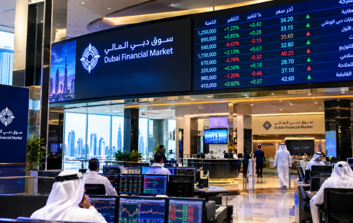 UAE Stock Markets Fall as Weak Earnings and Regional Tensions Worry Investors